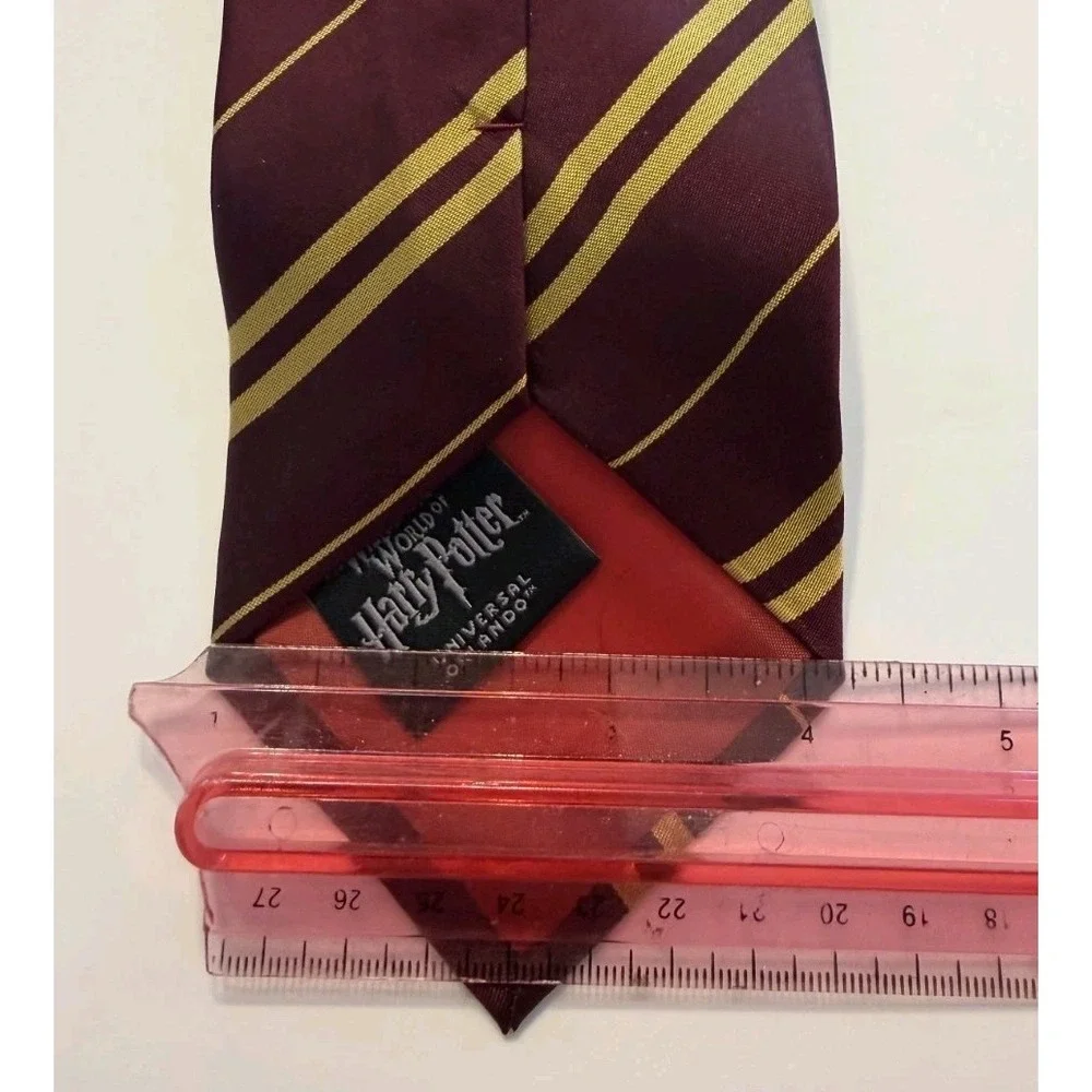 Harry Potter Gryffindor Silk Tie – Universal Orlando Wizarding World